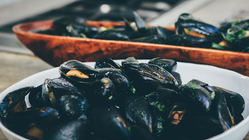 Gastronomía marinera en las Rías Baixas: Delicias del mar en tu paladar